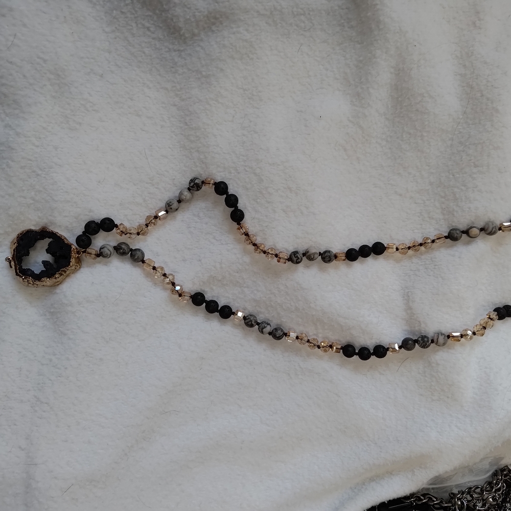 Elegant Black and Gold Beaded Necklace
